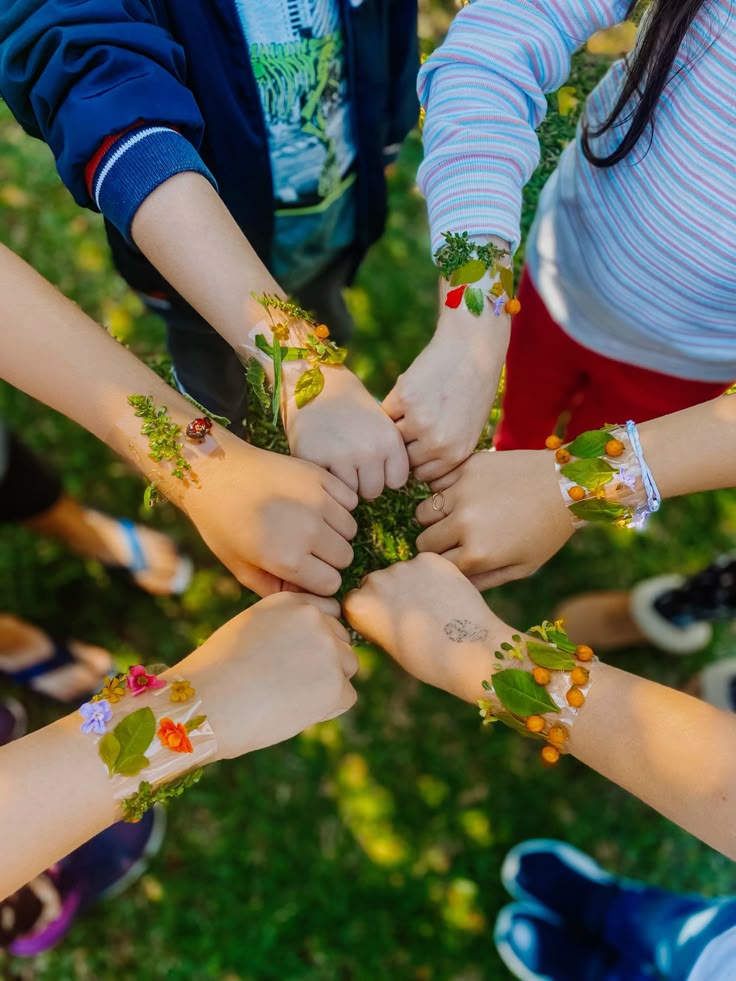 Friendship Flowers With Natural Plants
