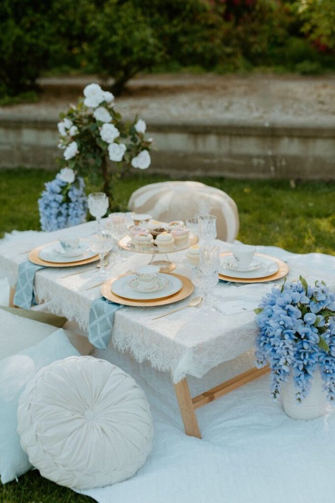 “Duke & Duchess” Seating