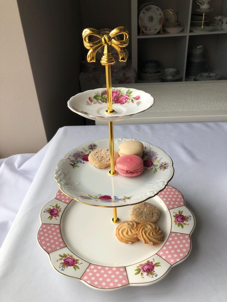 Tiered Cake Stands & Dessert Trays